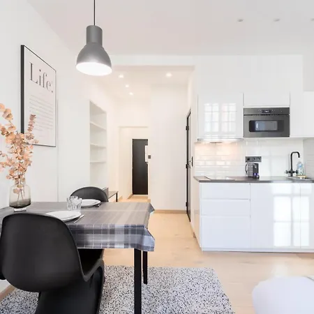 Superbe Sur La Grand Place, Avec Vue ! Appartement *