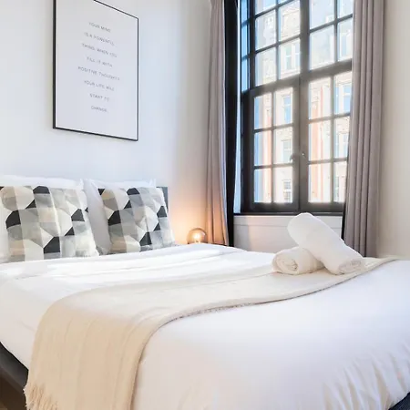 Lägenhet Superbe Sur La Grand Place, Avec Vue ! *