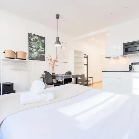 Appartamento Superbe Sur La Grand Place, Avec Vue ! *